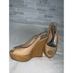 AUTHENTIC GUCCI Nude Patent Sling Back